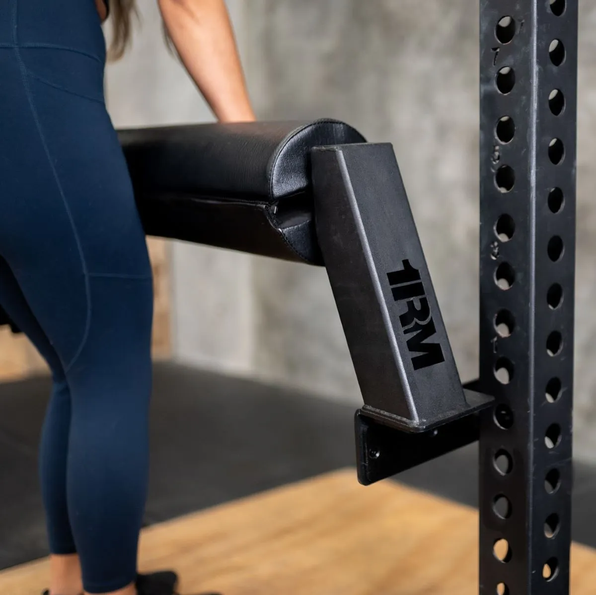 1RM Rig Mounted Hip Thruster Attachment