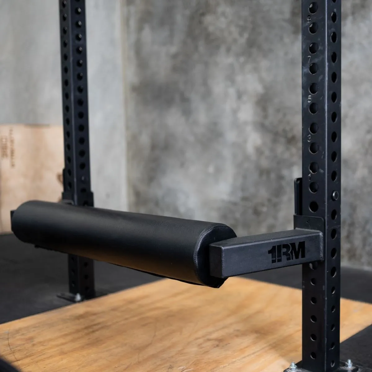 1RM Rig Mounted Hip Thruster Attachment