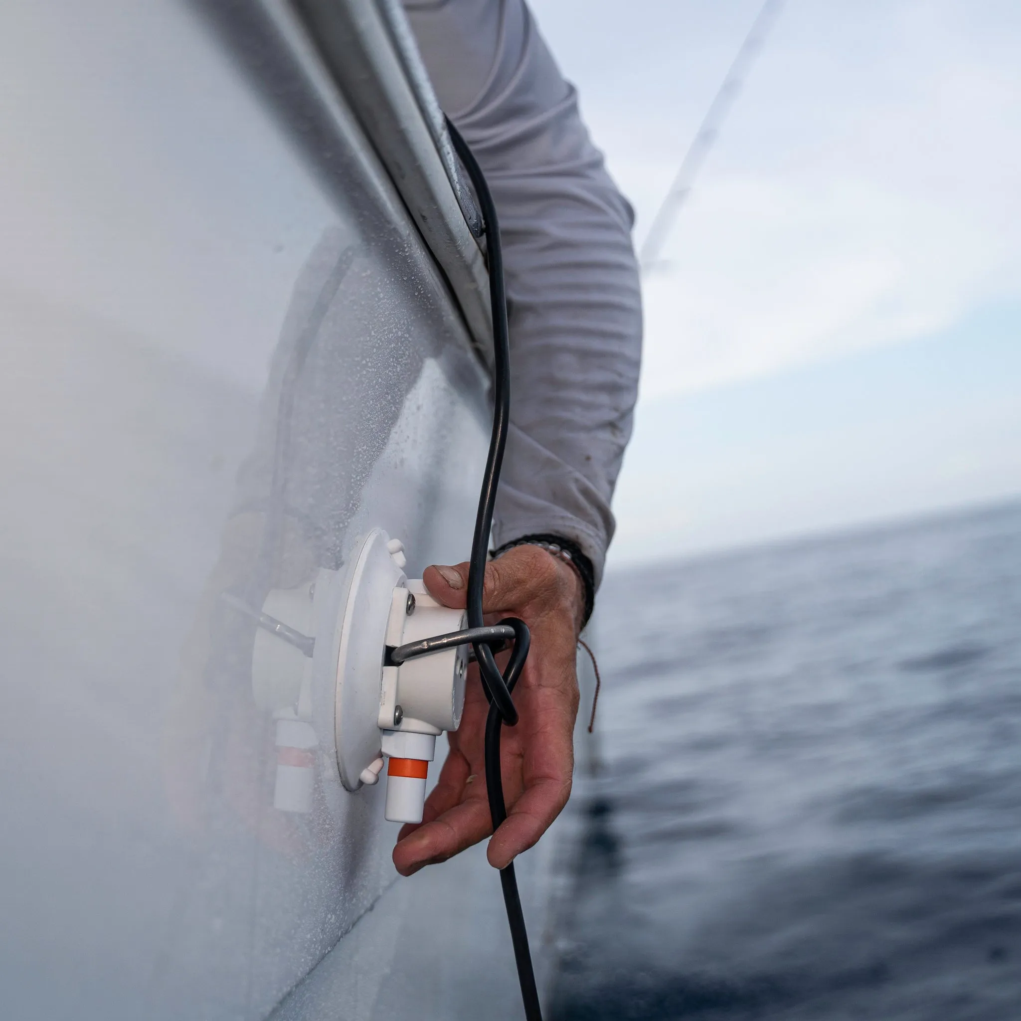 4.5" SeaSucker Vacuum Mount with Pointed Stainless Steel D-Ring - White