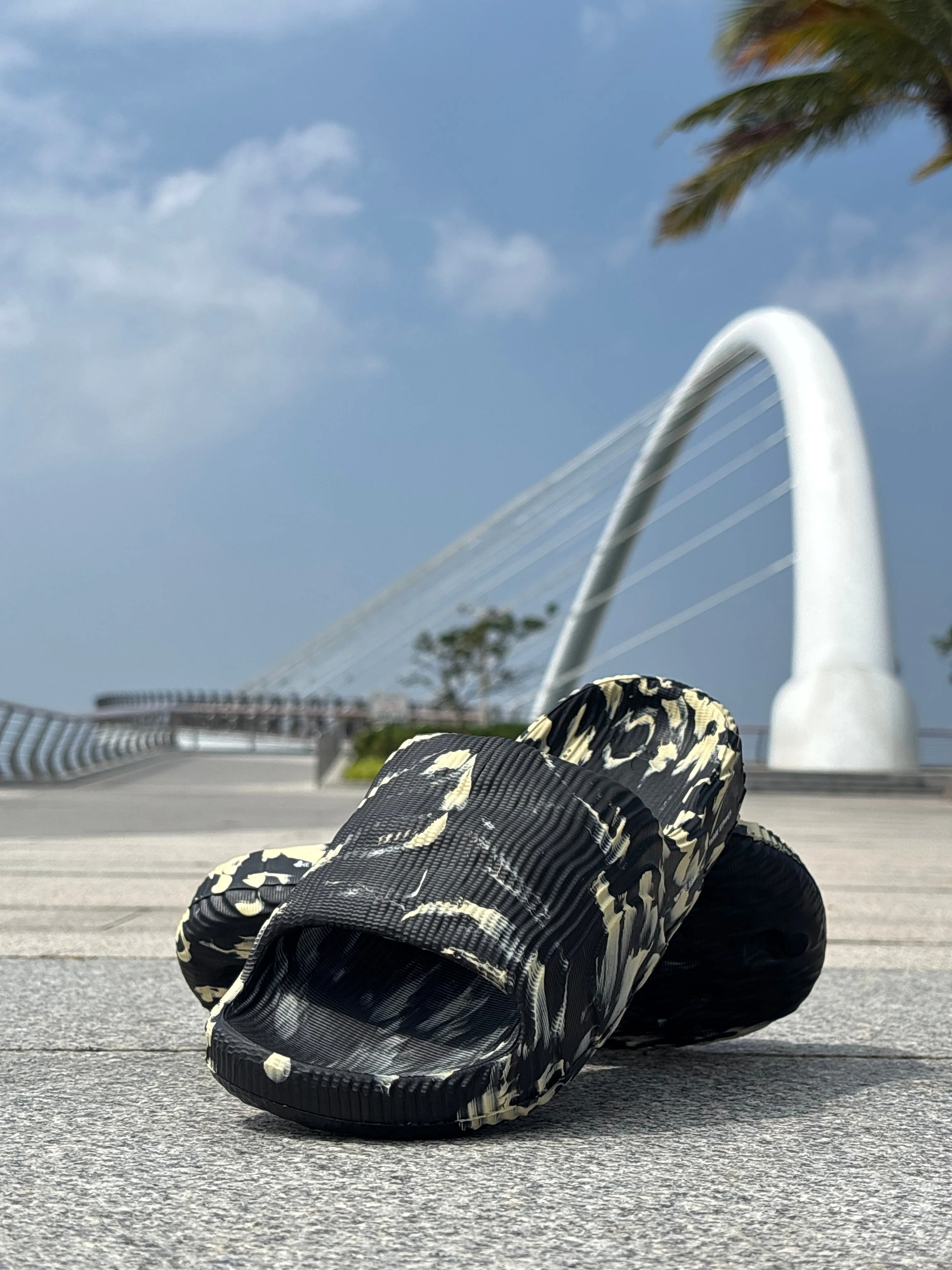 ADILETTE 22