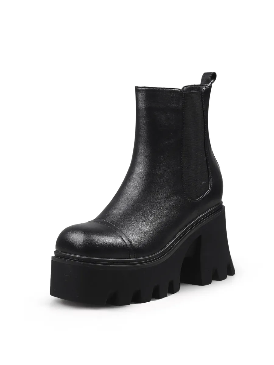 Almond-Toe Matt Leather Chelsea Boot - Black