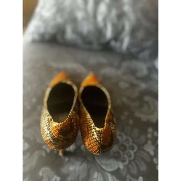 AQUATALIA Leather Snake Print Pointed Toe‎ Heels Size 7.5M