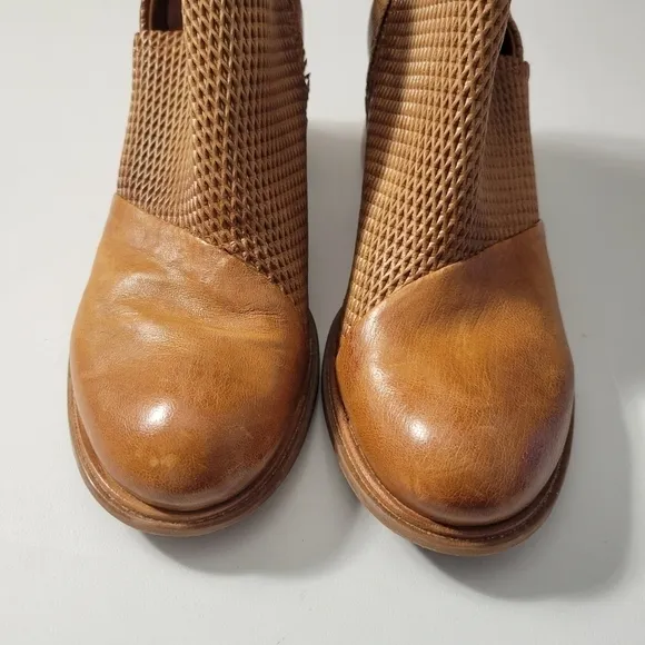 AS98 Tan Leather Woven Ankle Booties