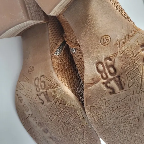 AS98 Tan Leather Woven Ankle Booties