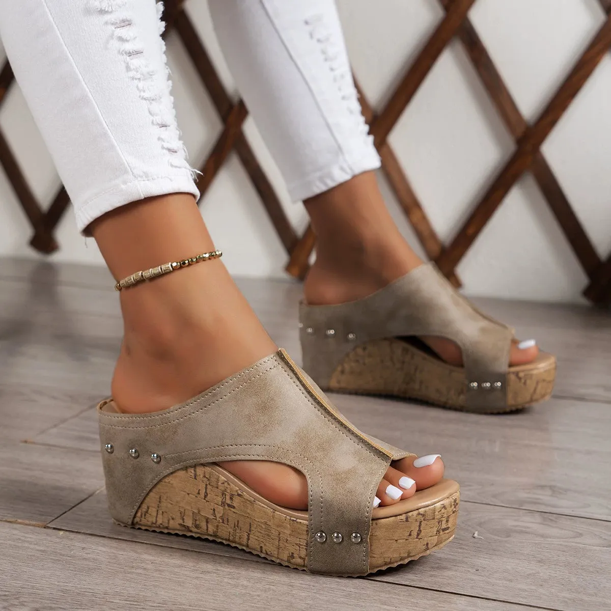 Bella Cushion Wedges