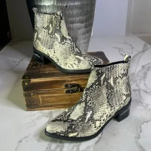 Blondo Elvina Waterproof Block Heel Ankle Booties in Snakeskin Leather