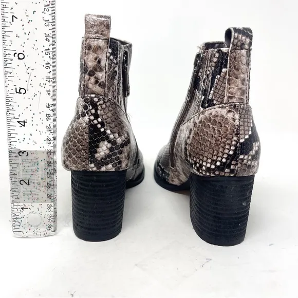 Blondo Noa Waterproof Snakeskin Genuine Leather Ankle Booties Size 6.5