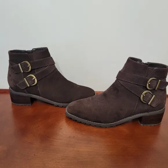 Blondo Women's Stacy Waterproof Suede Ankle Booties in Brown Size 8.5