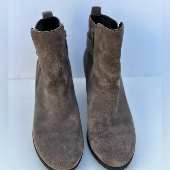 Born Side Zip Ankle Booties Gray Size 7 EUC