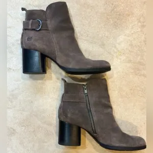 Born Side Zip Ankle Booties Gray Size 7 EUC