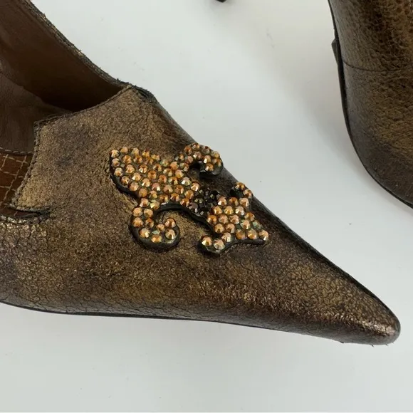 Bridget Shuster pumps Bronce tarnish Pointed Toe Flour De Lis baroque vampire