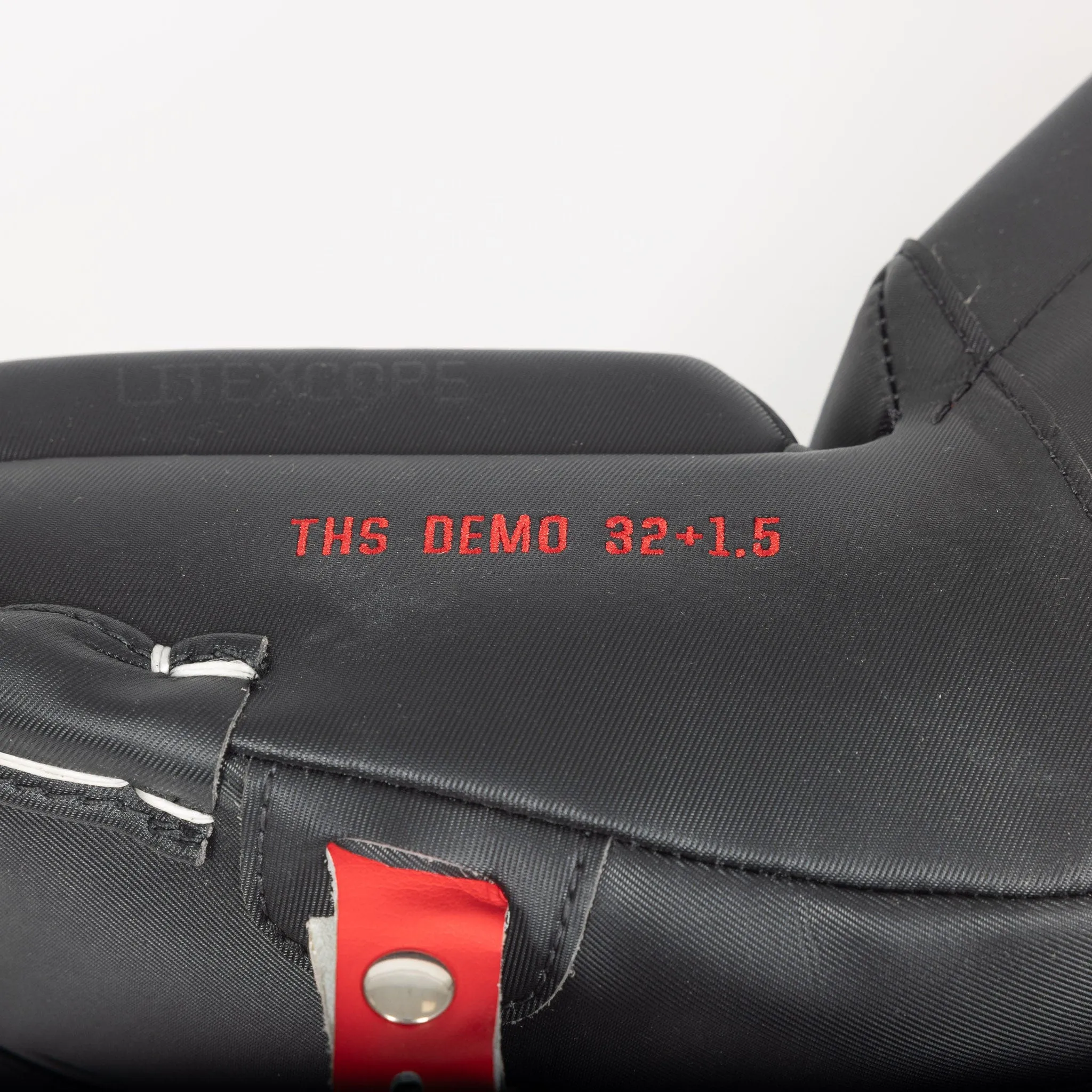CCM Axis 2 Senior Goalie Leg Pads - USED 32 1.5"