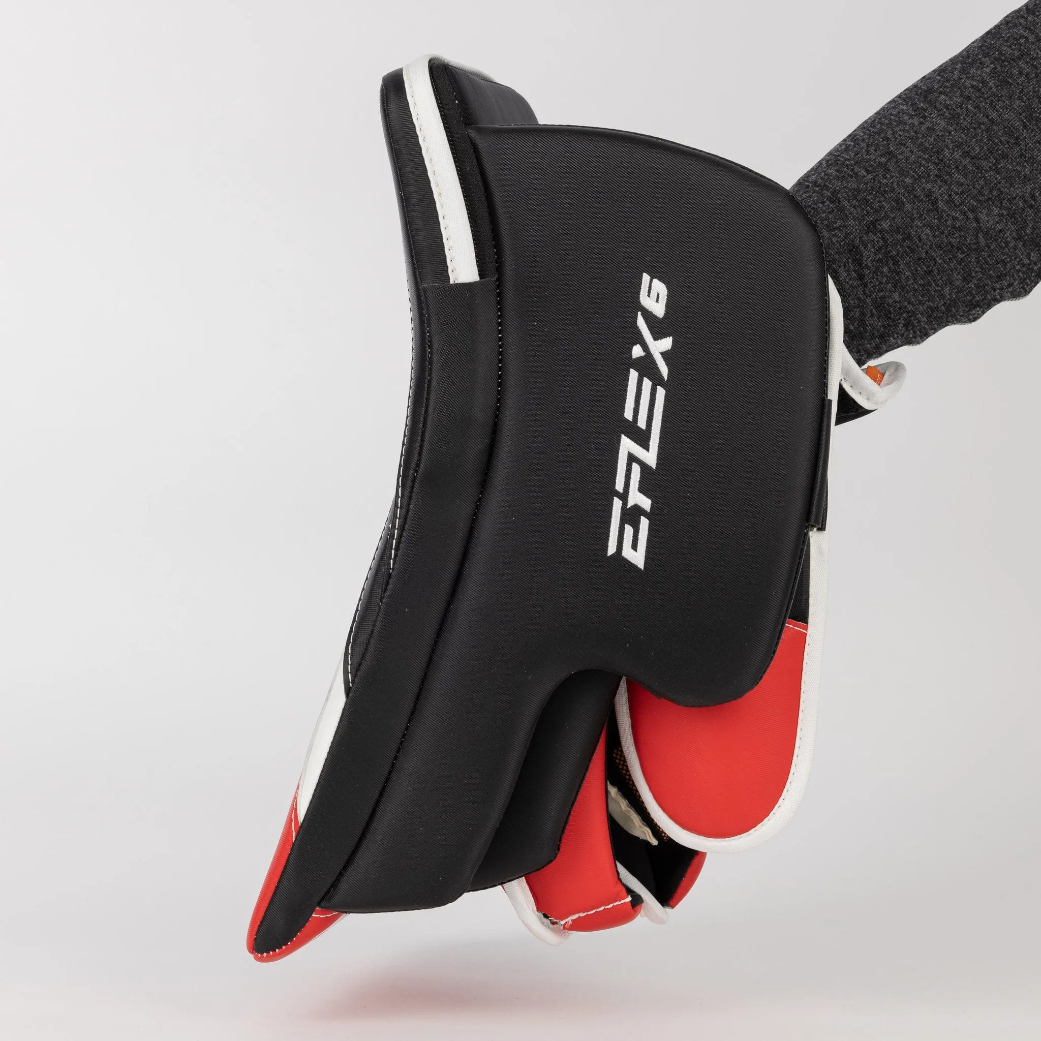 CCM Extreme Flex 6 Senior Goalie Blocker