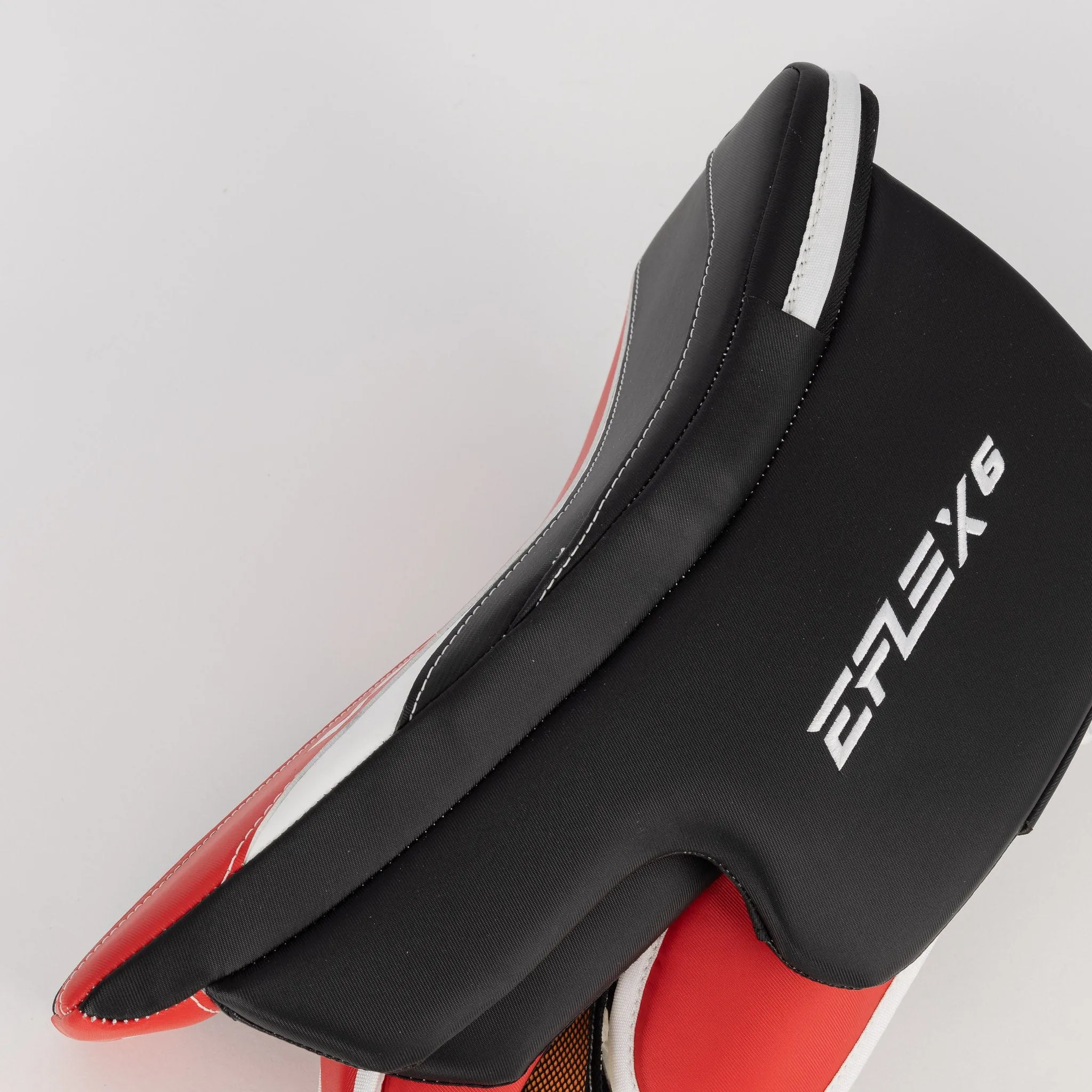 CCM Extreme Flex 6 Senior Goalie Blocker