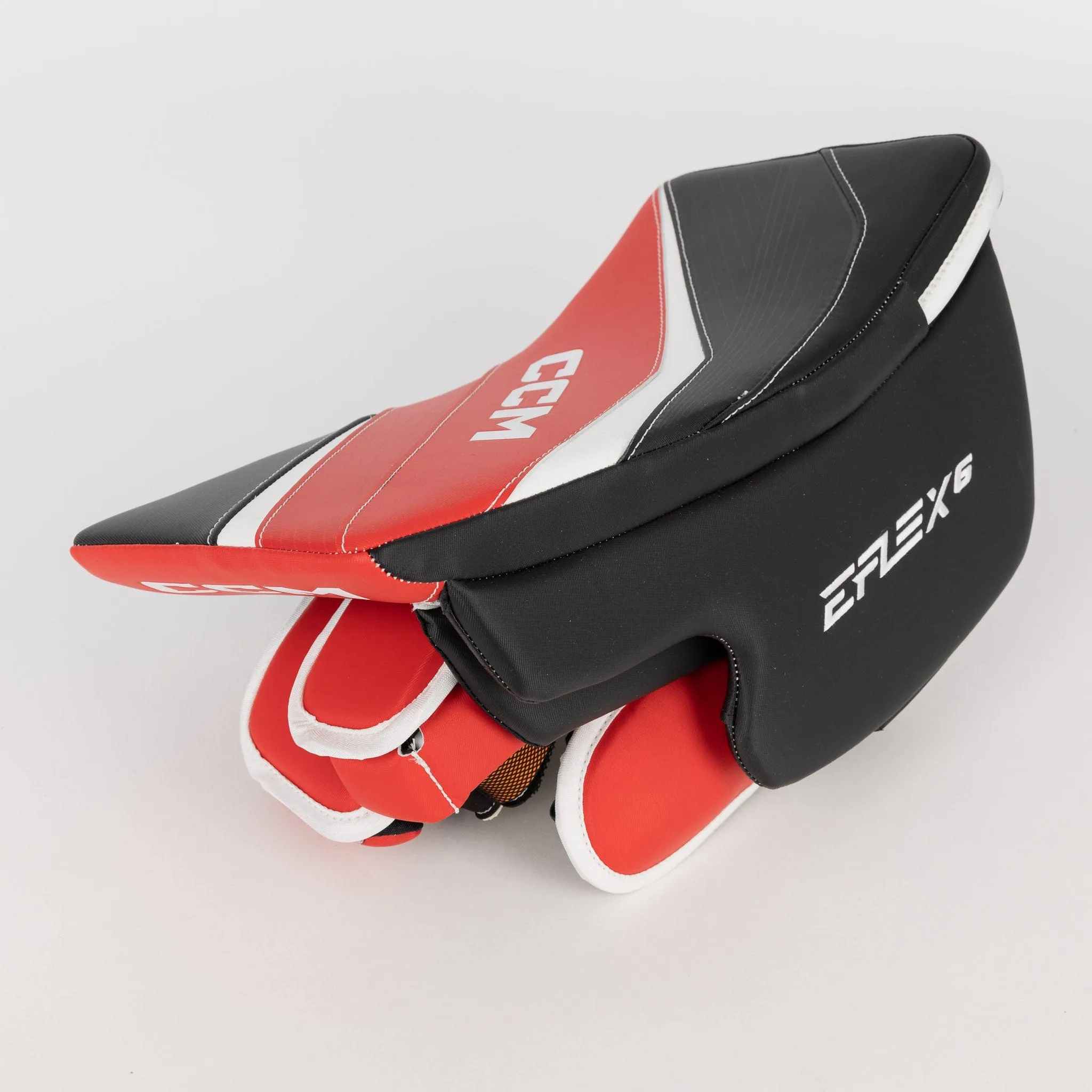 CCM Extreme Flex 6 Senior Goalie Blocker