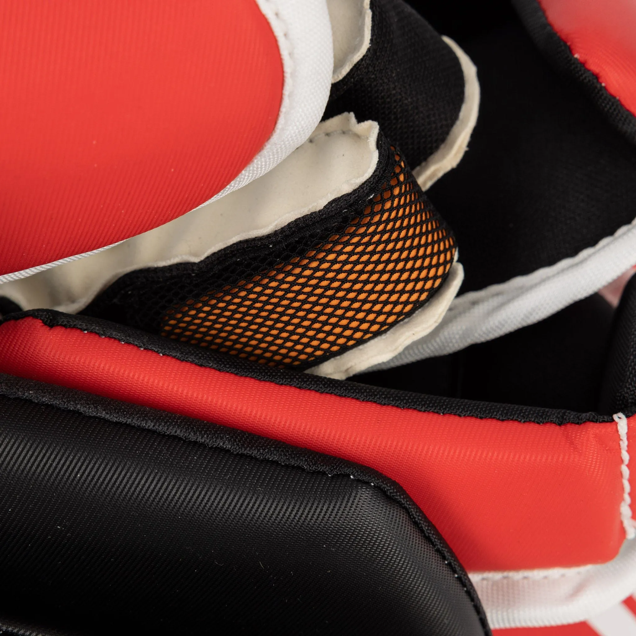 CCM Extreme Flex 6 Senior Goalie Blocker