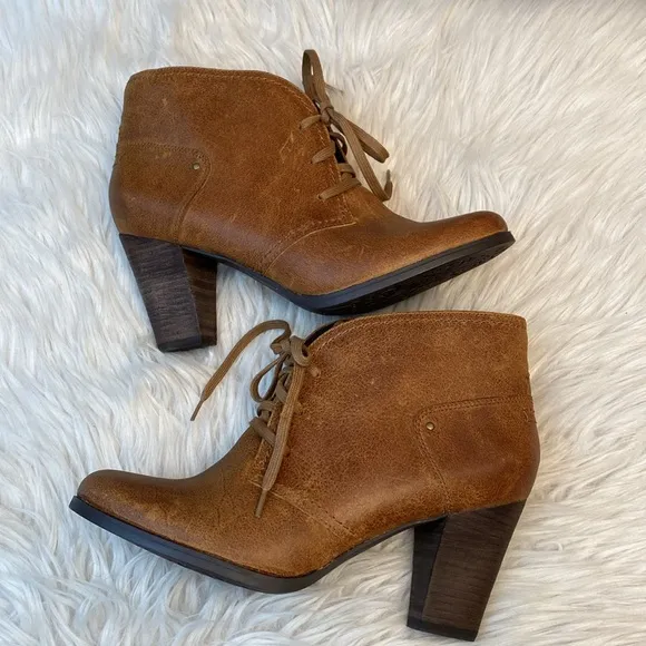 Clarks Artisan Alpine Melt Cognac Leather Booties, Size 11M