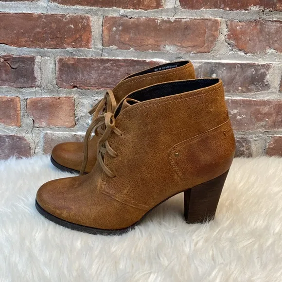 Clarks Artisan Alpine Melt Cognac Leather Booties, Size 11M