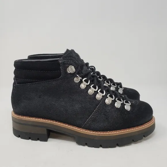 Clarks Orianna Alpine Fur Thick Lug Ankle Booties size 7