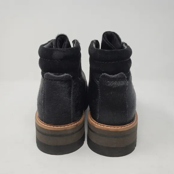Clarks Orianna Alpine Fur Thick Lug Ankle Booties size 7