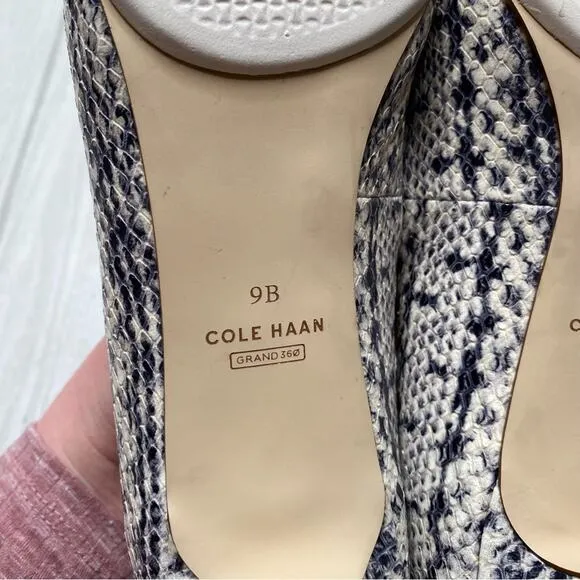 COLE HAAN GRAND AMBITION SNAKE PRINT EMBOSSED LEATHER POINTED TOE PUMPS SIZE 9