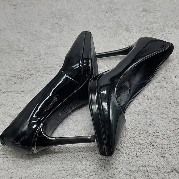 DKNY■STYLE LEXIE■POINTED TOE CLASSIC PUMP■BLACK PATEN-LEATHER■LADIES SIZE 6■GUC