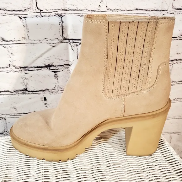 Dolce Vita Caster Platform Camel Tan Suede Ankle Booties Size 8.5
