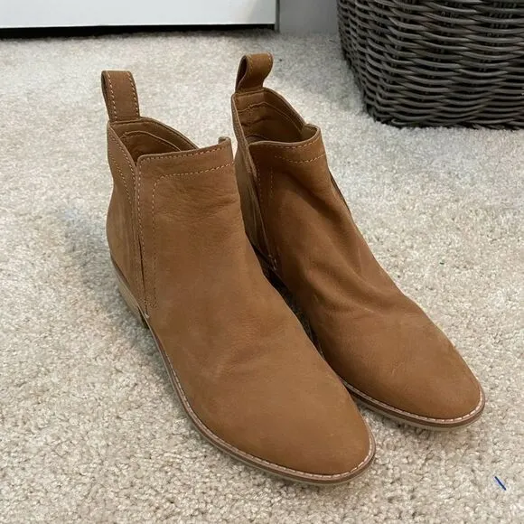 Dolce Vita Tessey Ankle Bootie Brown Faux Leather