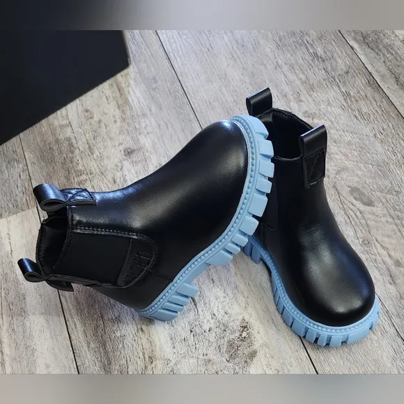 Fashion Nova Kids Mini Chunky Heel Booties