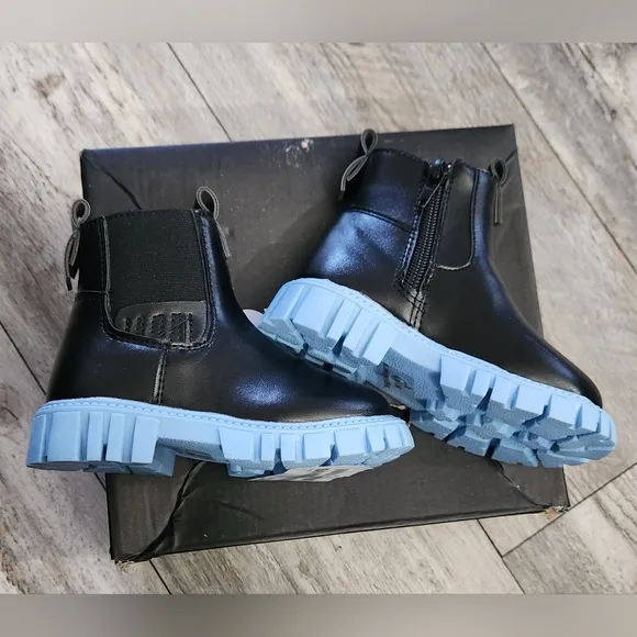 Fashion Nova Kids Mini Chunky Heel Booties