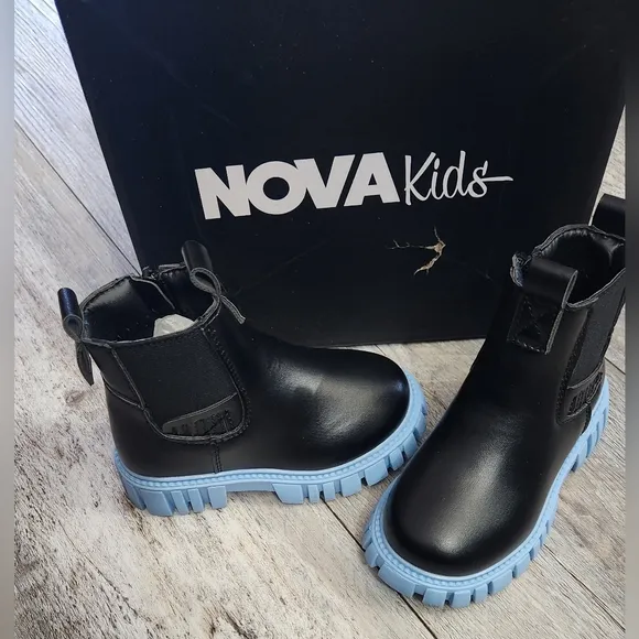 Fashion Nova Kids Mini Chunky Heel Booties