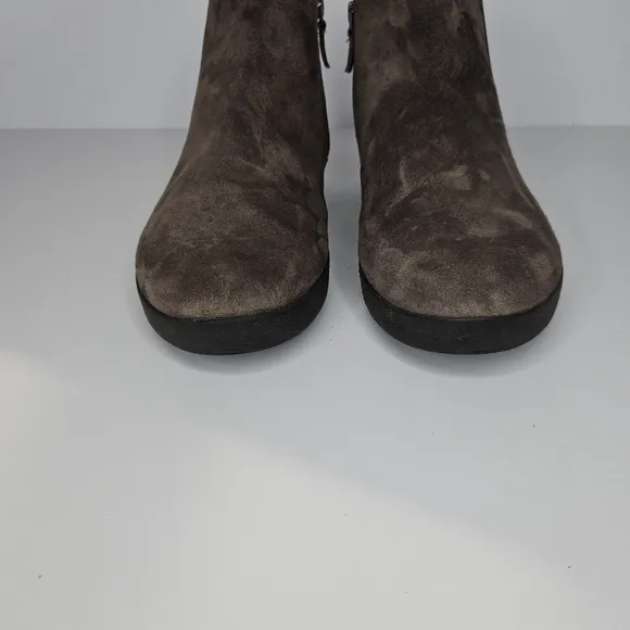 Fitflop Sumi Wedge Booties Suede  Women's Size 9