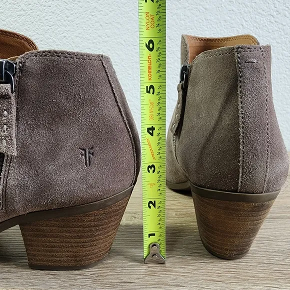 FRYE Judith Ash Taupe Beige Suede Ankle Double Zip Western Boots 7.5m
