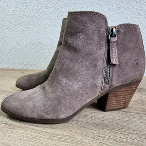 FRYE Judith Ash Taupe Beige Suede Ankle Double Zip Western Boots 7.5m