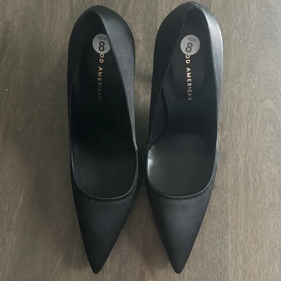 GOOD AMERICAN Black Satin Shine Pointed Toe Pumps size 8