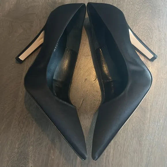 GOOD AMERICAN Black Satin Shine Pointed Toe Pumps size 8