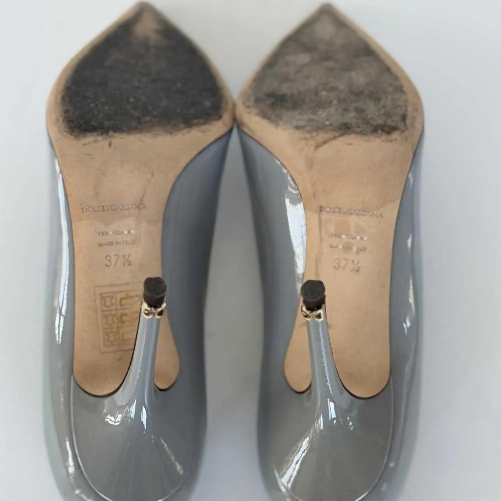 Grey DG Pumps