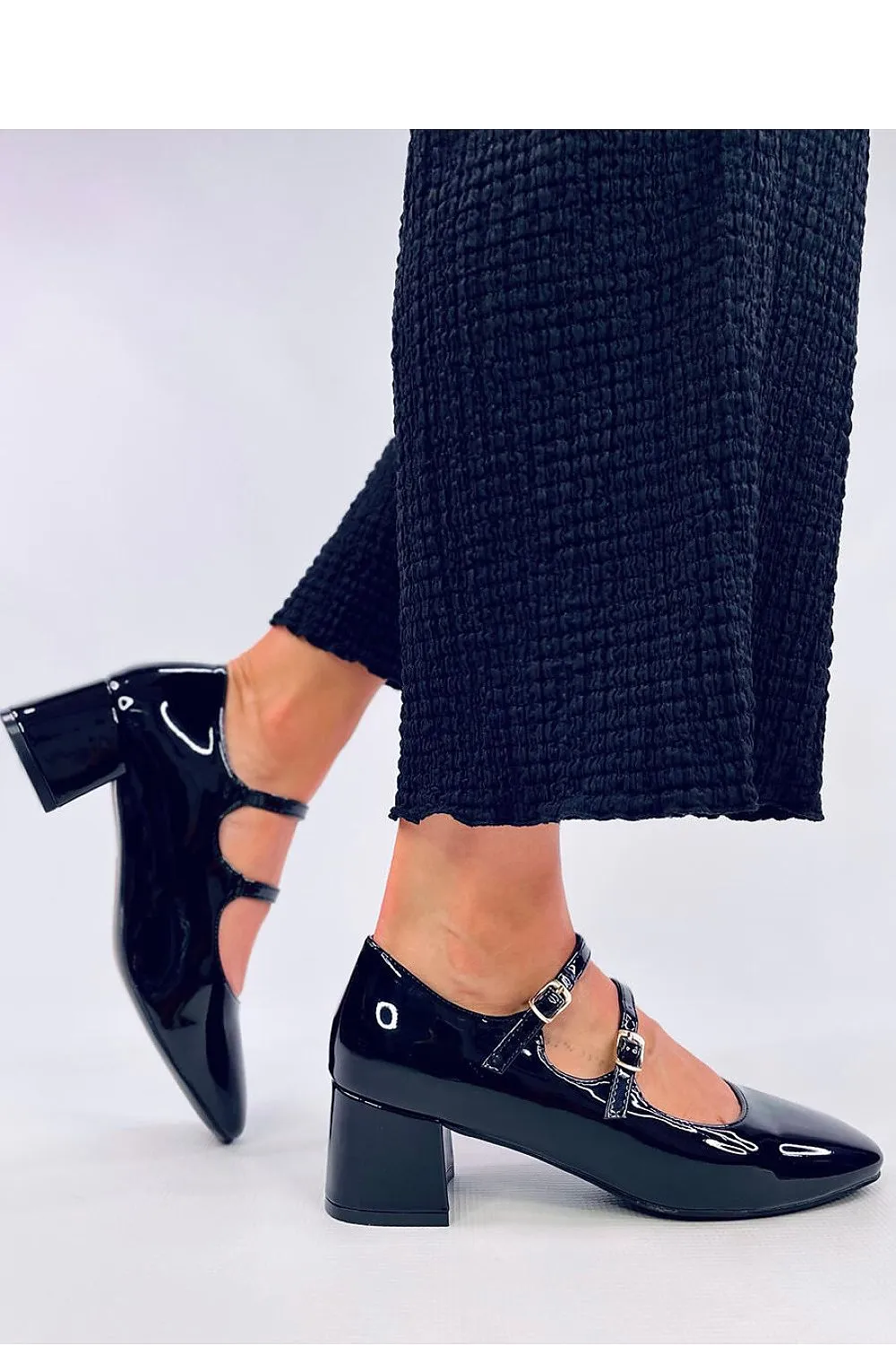 Heel pumps