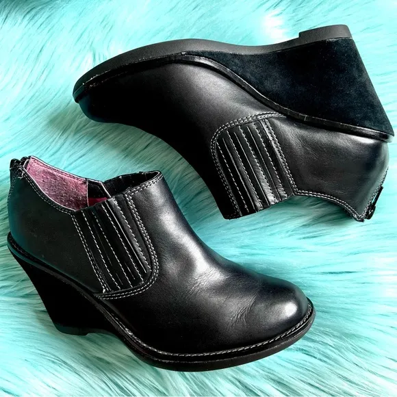 HUSH PUPPIES LEATHER Wedge Booties Womens 7.5