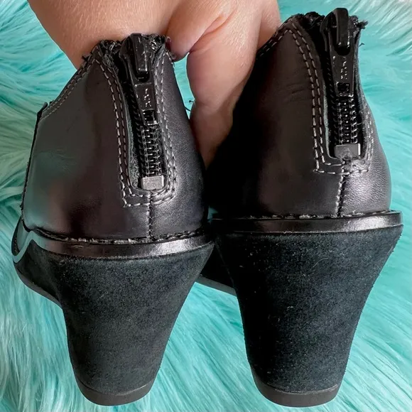 HUSH PUPPIES LEATHER Wedge Booties Womens 7.5
