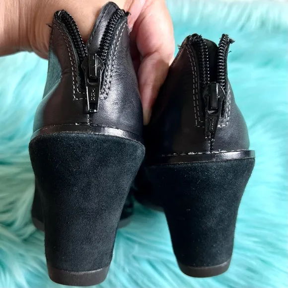 HUSH PUPPIES LEATHER Wedge Booties Womens 7.5