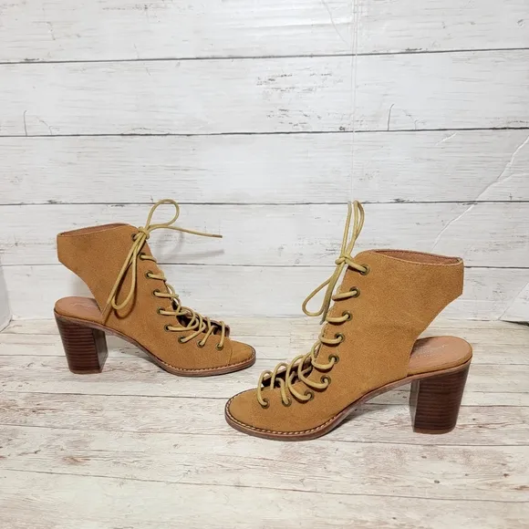 Jeffrey Campbell × Free People NWOB Minimalist lace-up booties
