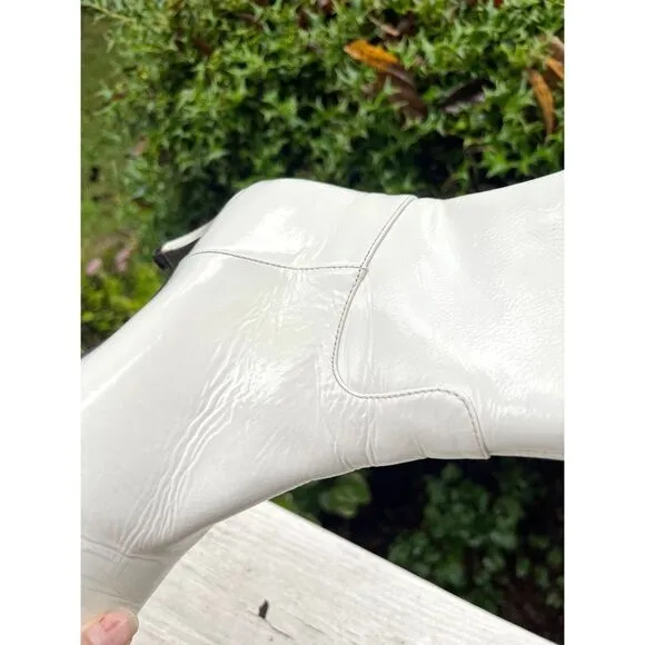 Jeffrey Campbell Muse White Ankle Booties EUC Size 5.5