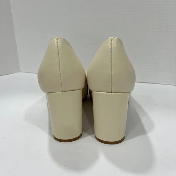 Journee Collection Womens‎ Simonne Pointed Toe Block Heel Pumps. Size: 9.5WD