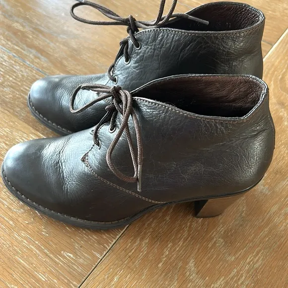 Leather Tie Up Heeled Ankle Booties