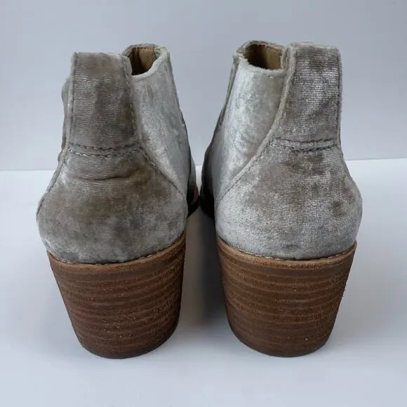 Madewell Grayson Western Chelsea Booties In Velvet Distressed Stone Size 5.5