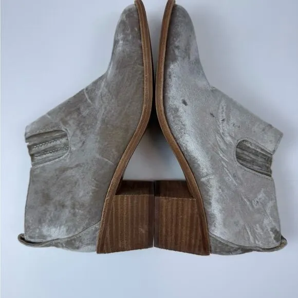 Madewell Grayson Western Chelsea Booties In Velvet Distressed Stone Size 5.5