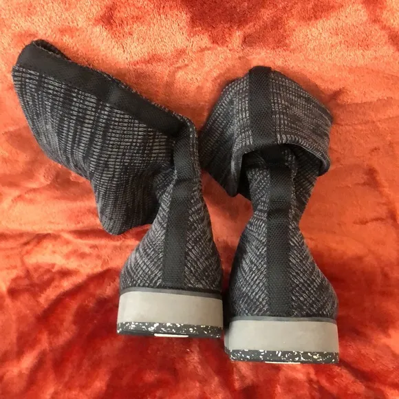Merrell Juno Knit Pull On Booties