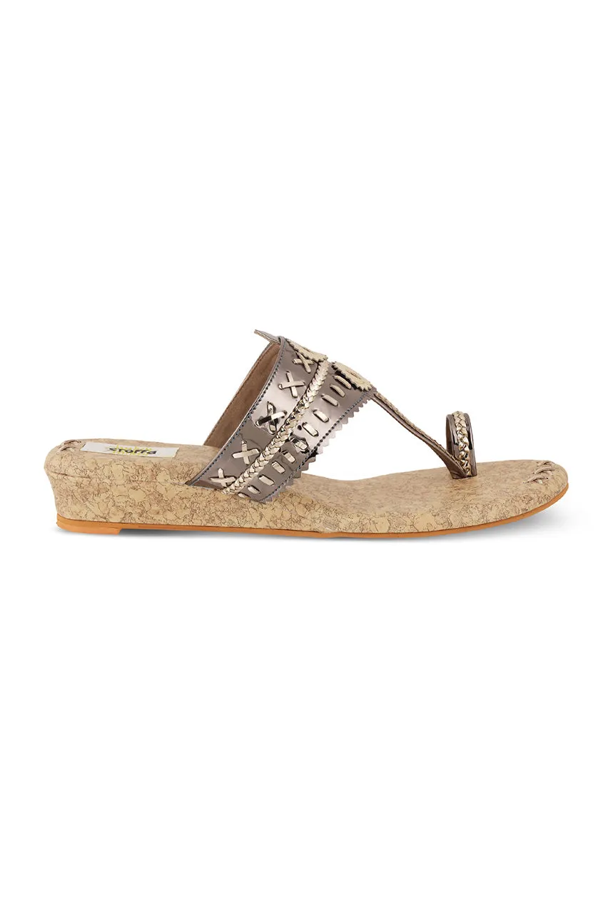 Metallic Weave 1 Inch K Flats Gold