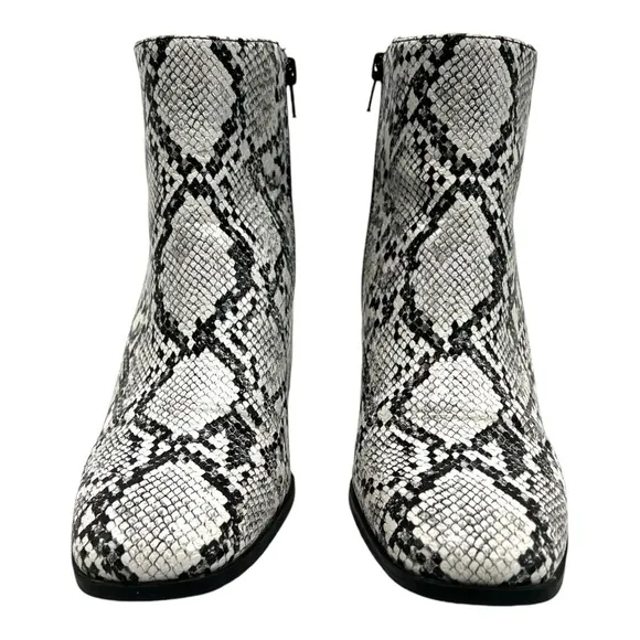 Mix No.6 Benisa White &amp; Black Snake Print Vegan Block Heel Square Toe Boots 8.5